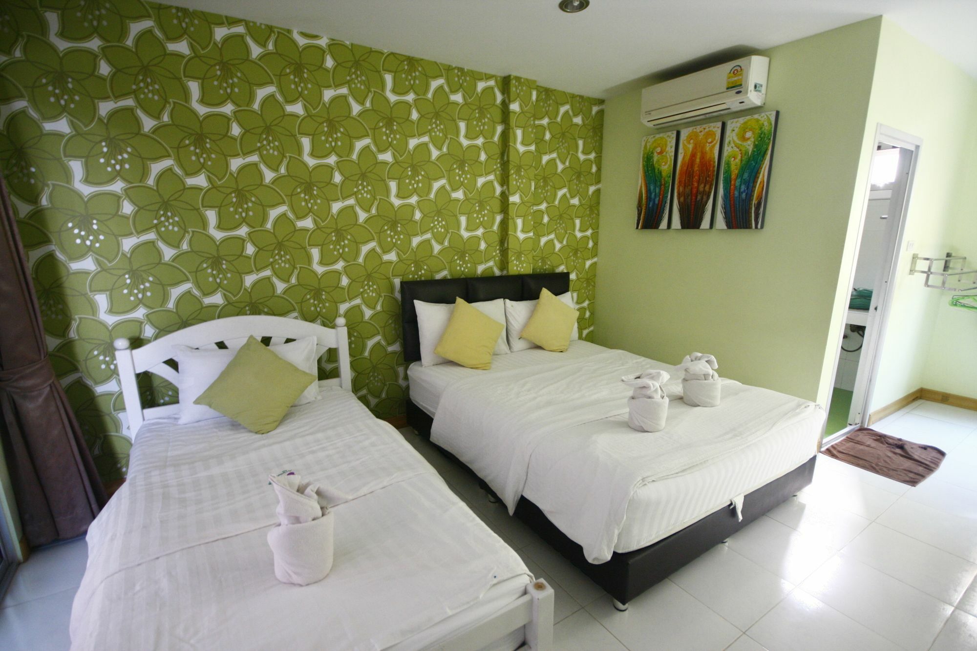 Tawaen Beach Resort 코란 외부 사진