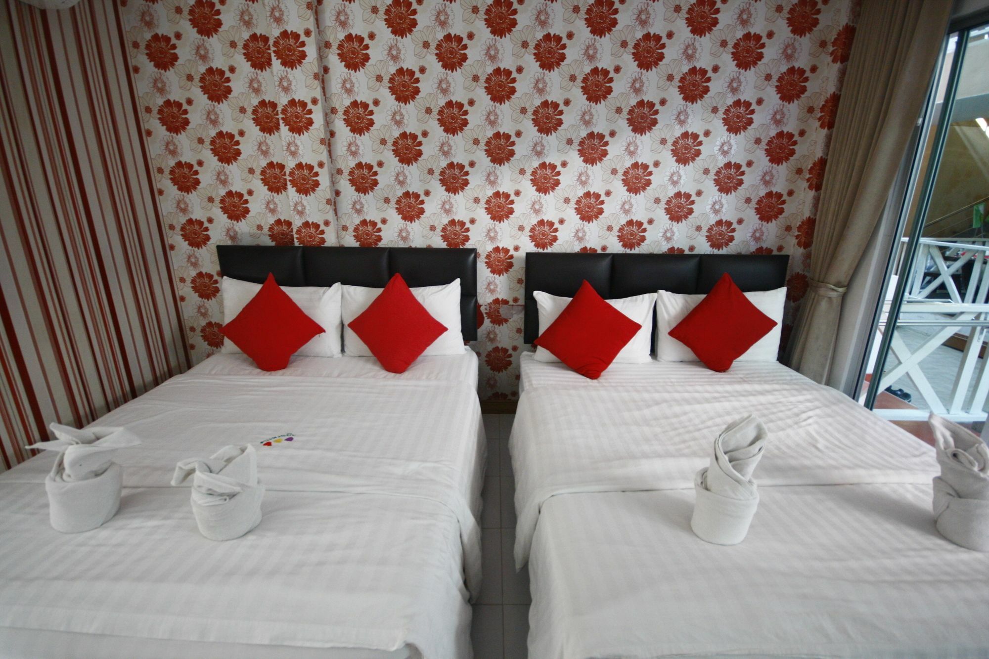 Tawaen Beach Resort 코란 외부 사진