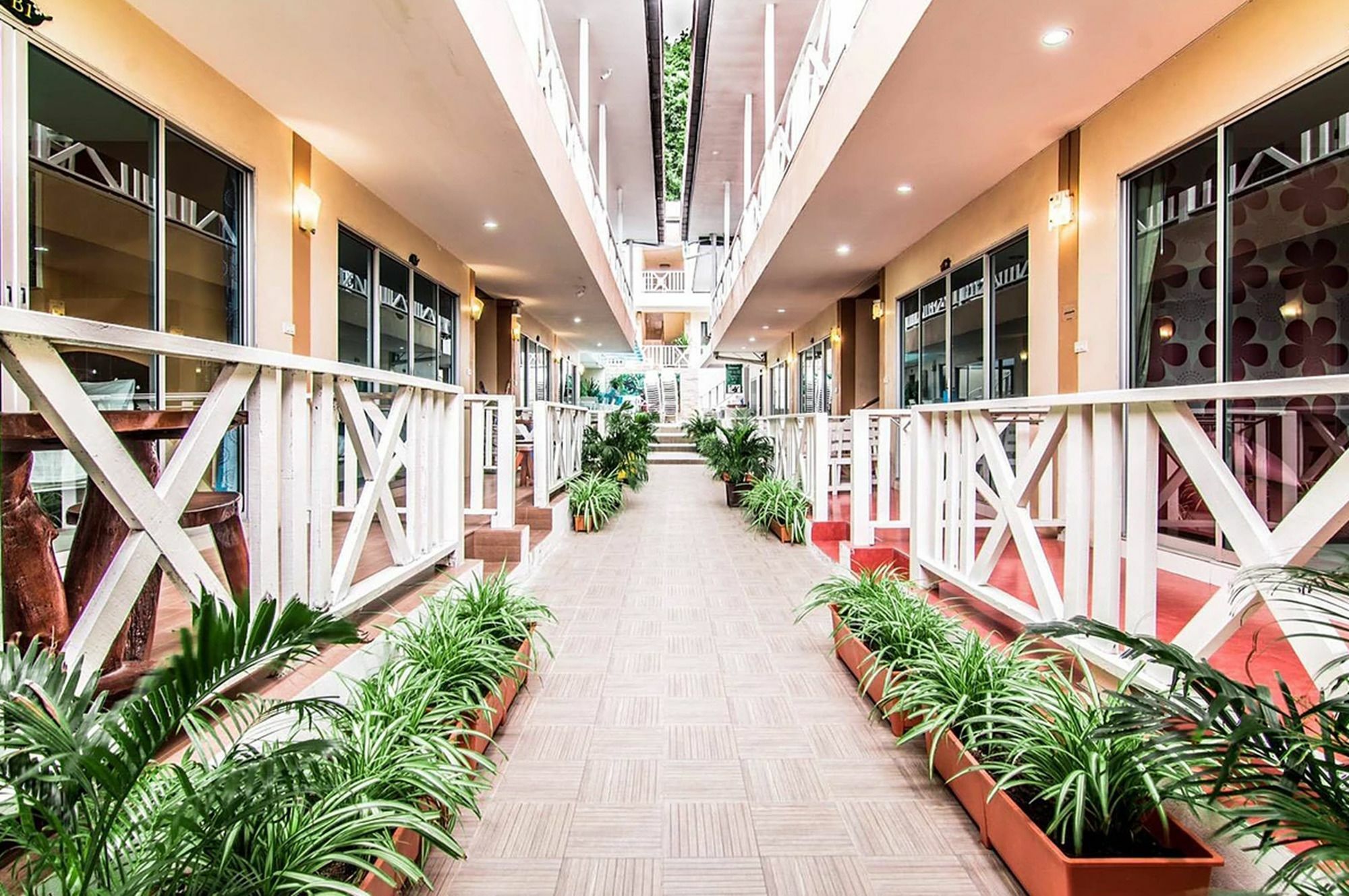 Tawaen Beach Resort 코란 외부 사진